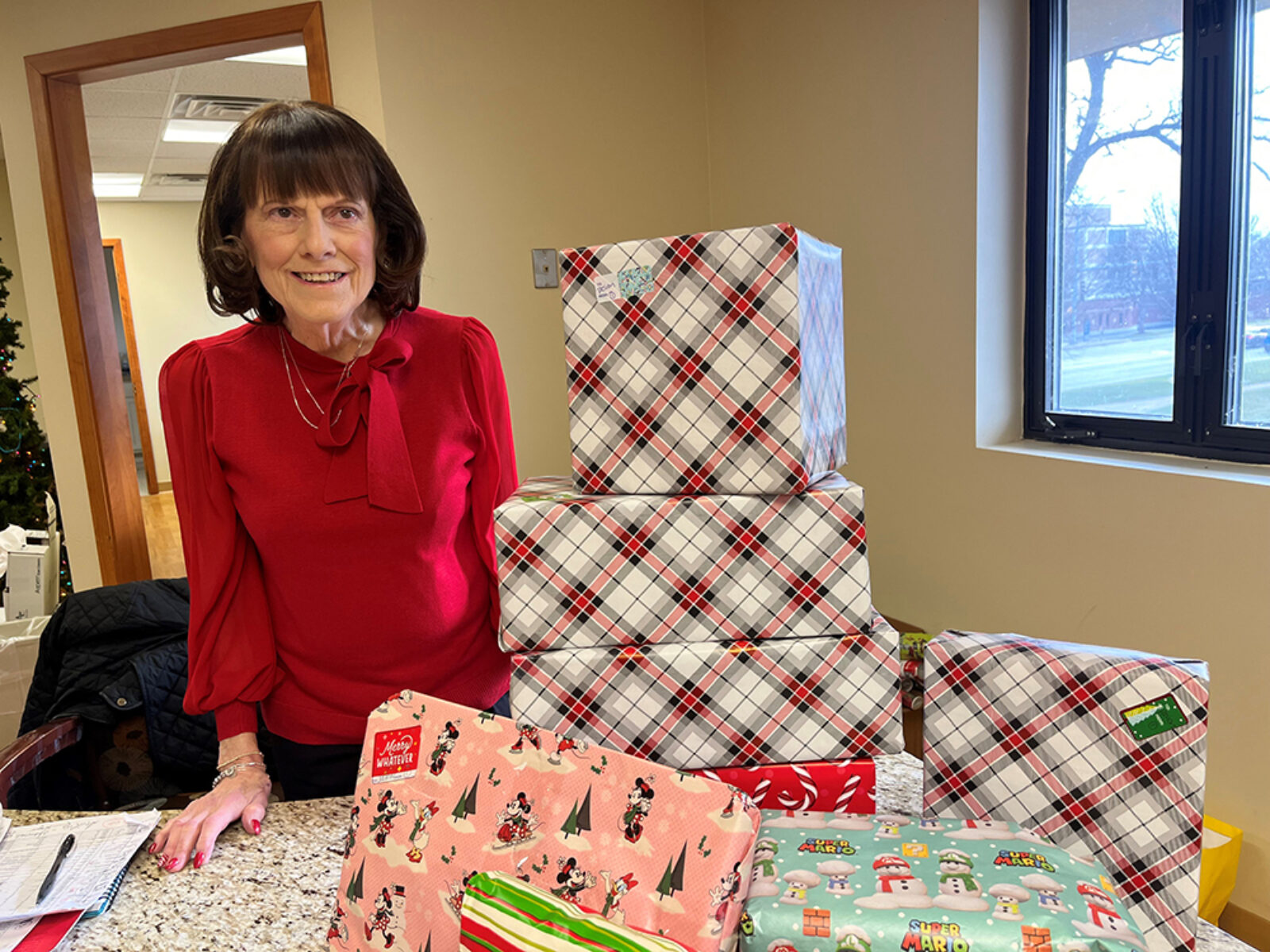 Santa’s Sleigh Helps More Than 50 Local Families